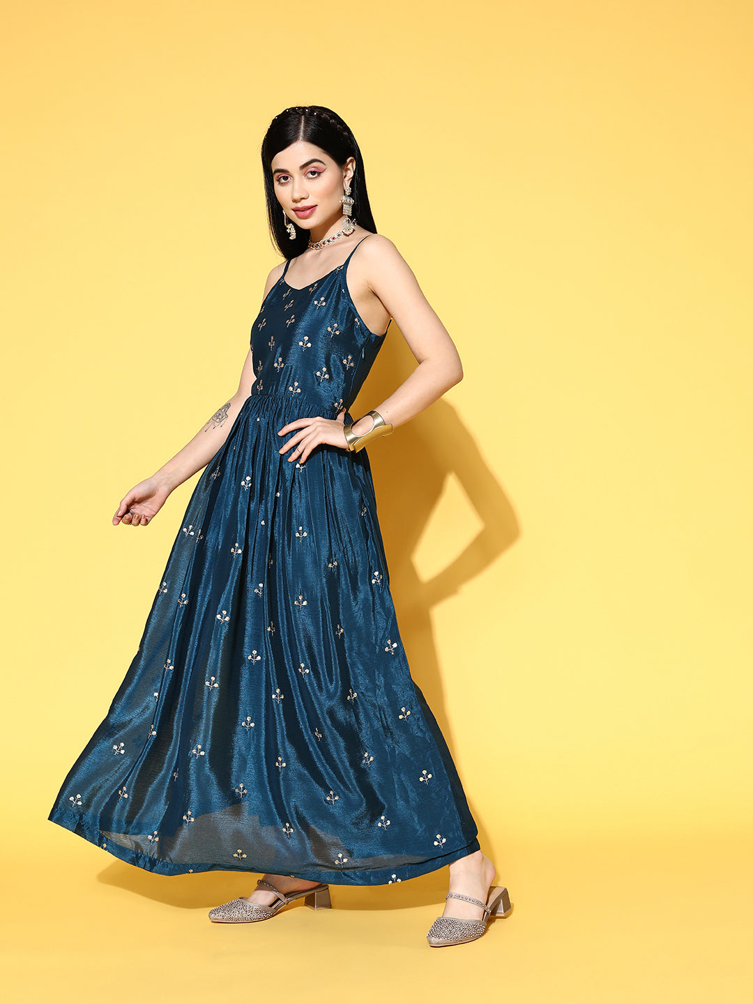 Silk Embroidered Embroidery anarkali gown, Full Sleeve, Blue at Rs 1500 in  Faridabad